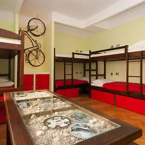 Helvetia - Private In Center And Old Town Auberge de jeunesse